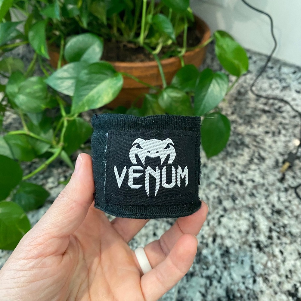 Venum Kontact Boxing Hand Wraps - Black - 2.5m (98 in)